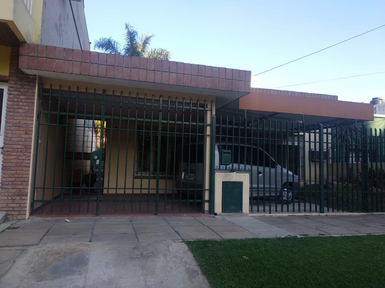 VENTA CASA  EN MUÑIZ CENTRO